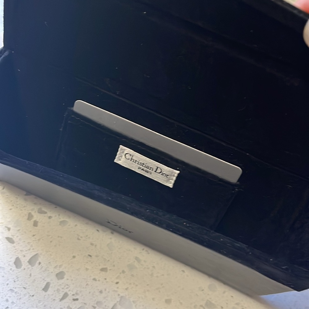 Dior sunglasses with case - Picture 8 of 9